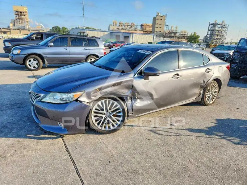 2014 Lexus ES350 photo