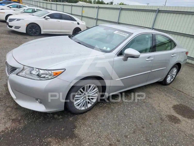 2014 Lexus ES350 photo