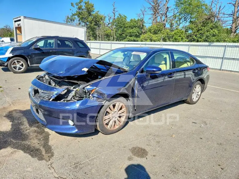 2014 Lexus ES350 photo