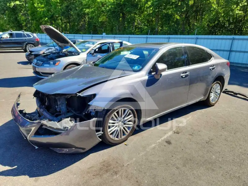 2014 Lexus ES350 photo