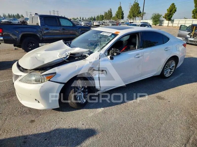 2014 Lexus ES350 photo
