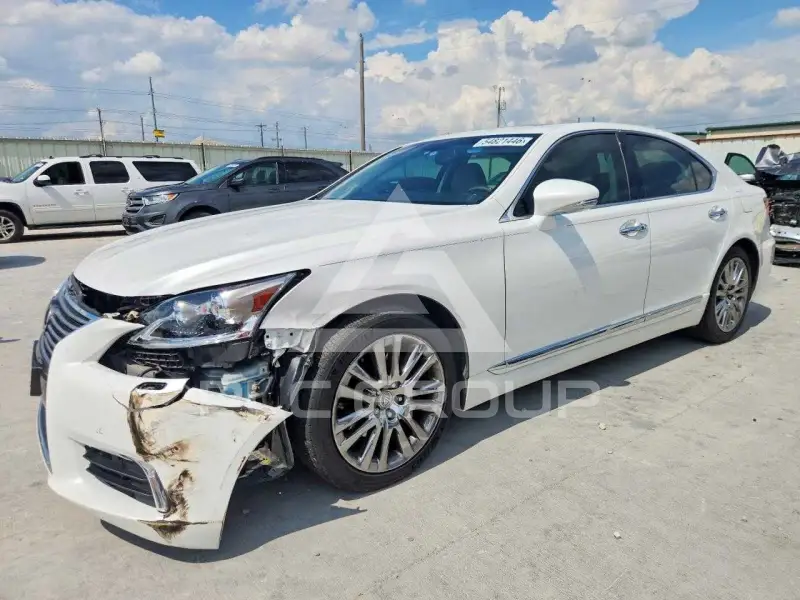 2014 Lexus LS460 photo