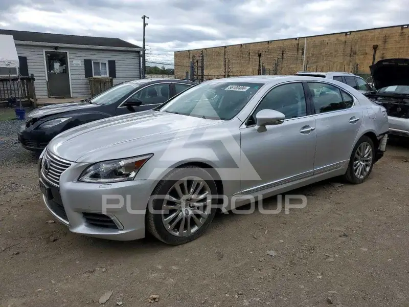 2014 Lexus LS460 photo