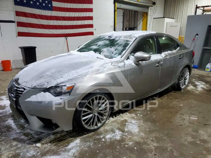 2014 Lexus IS photo