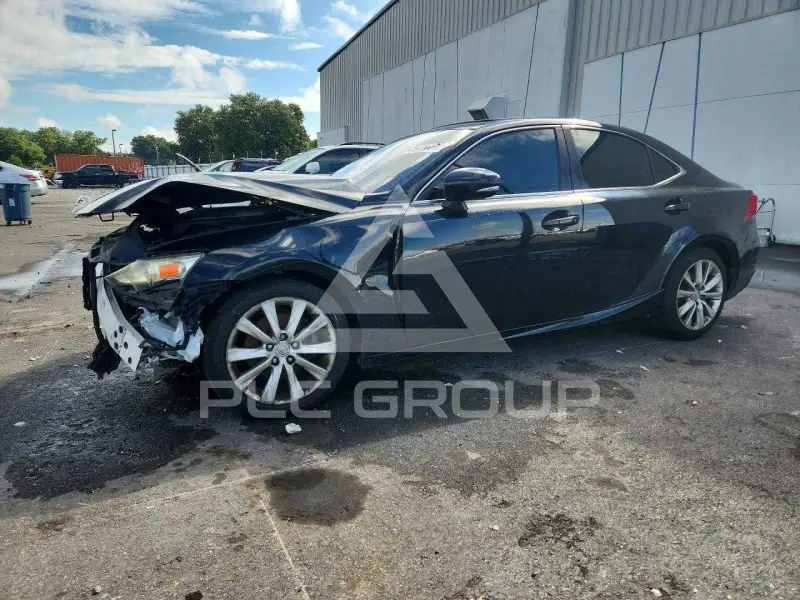 2014 Lexus IS фото