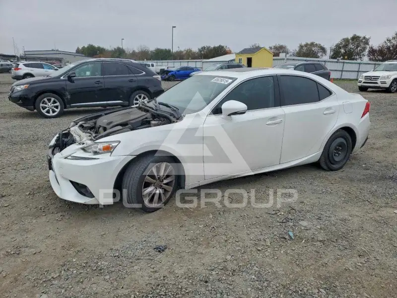 2014 Lexus IS photo