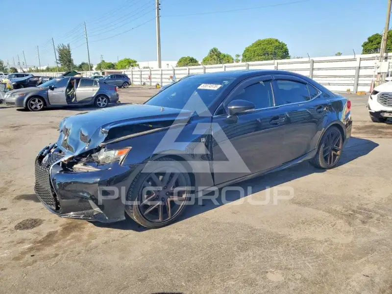 2014 Lexus IS photo