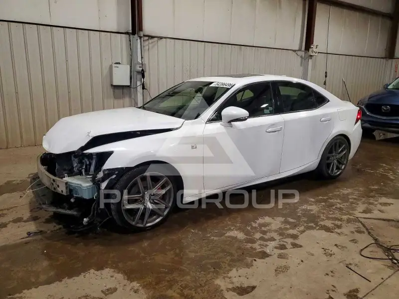 2014 Lexus IS photo