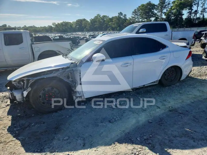 2014 Lexus IS photo