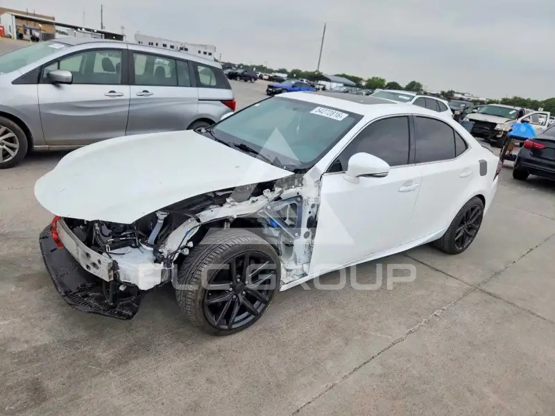2014 Lexus IS photo