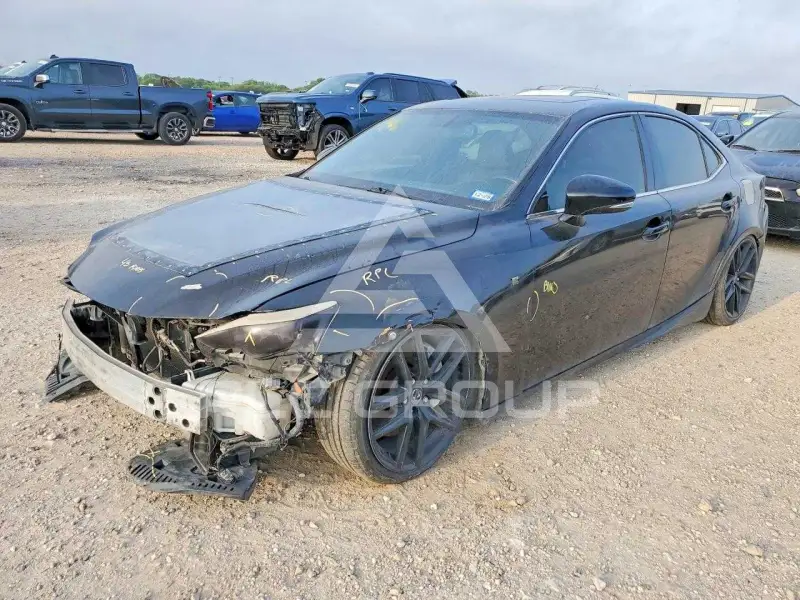 2014 Lexus IS photo