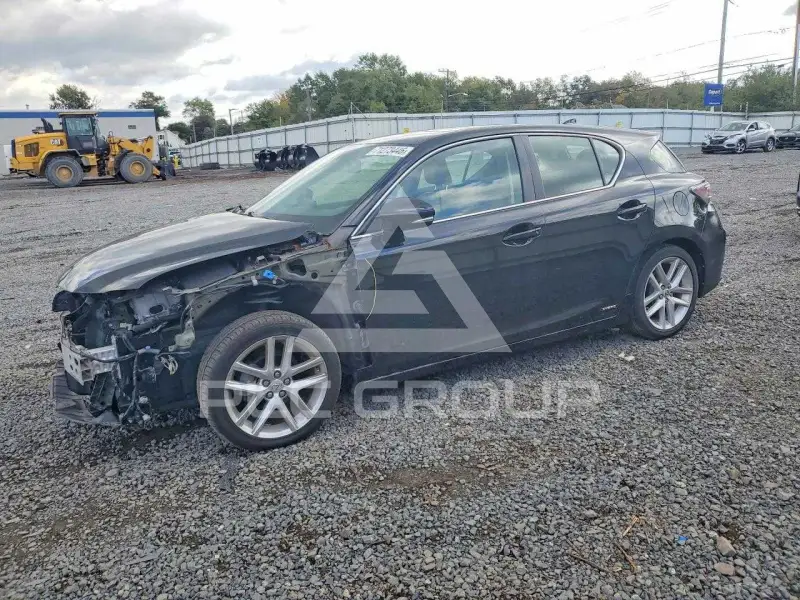 2014 Lexus CT200 photo