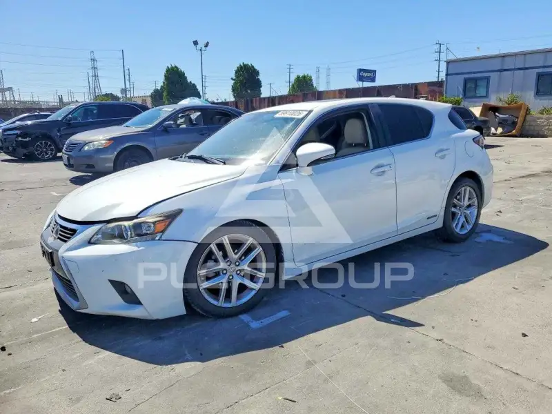 2014 Lexus CT200 photo