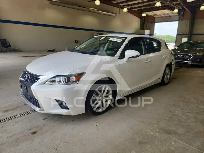 2014 Lexus CT200 photo