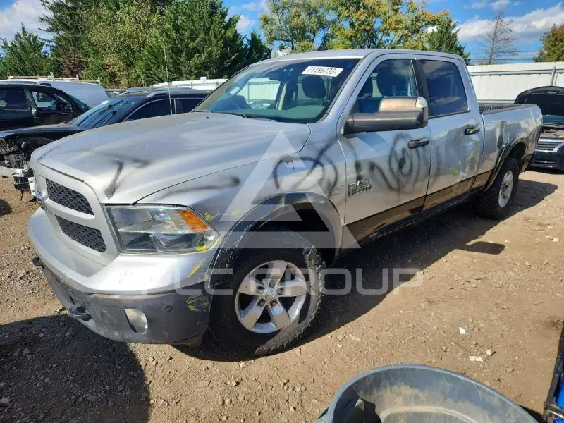 2014 RAM 1500 photo
