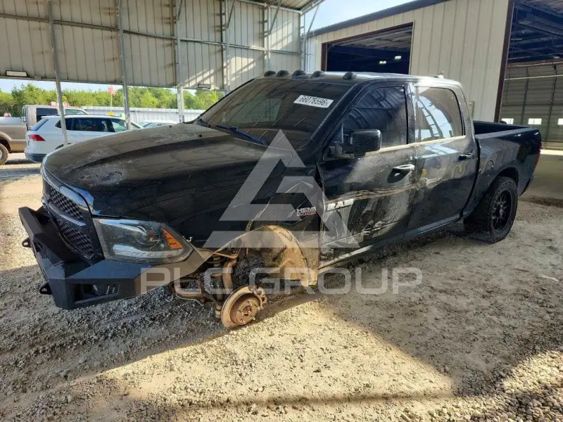 2014 RAM 1500 photo