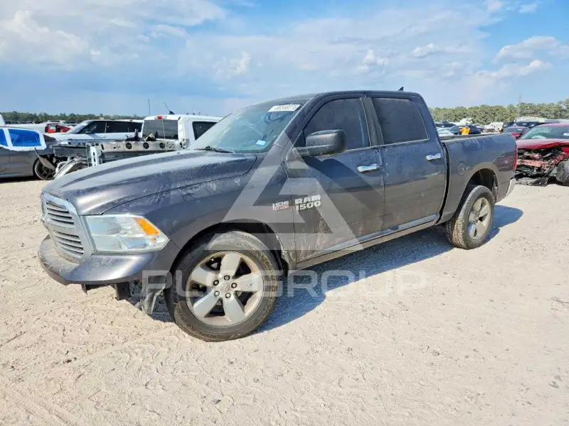 2014 RAM 1500 photo