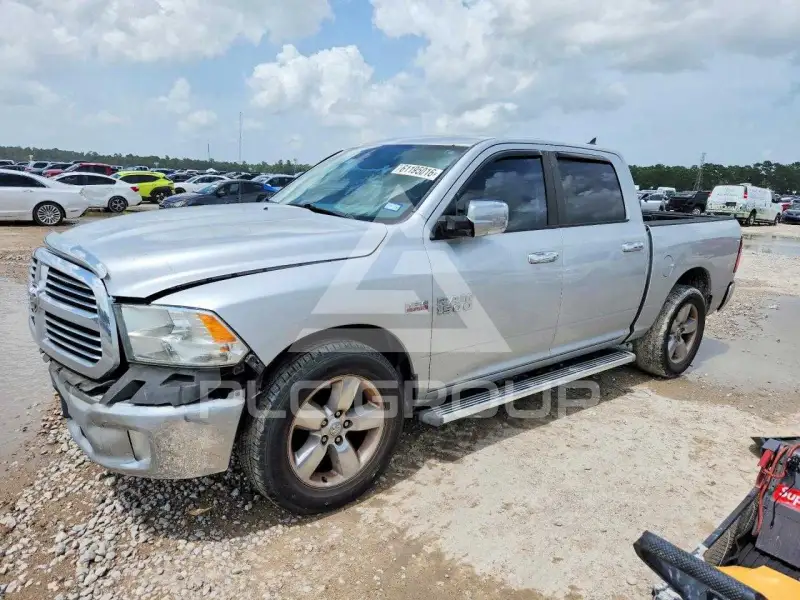 2014 RAM 1500 photo