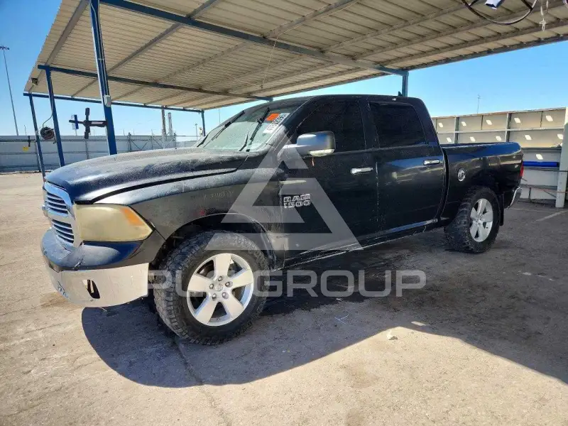 2014 RAM 1500 photo