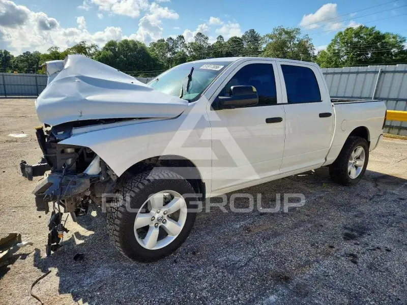 2014 RAM 1500 photo
