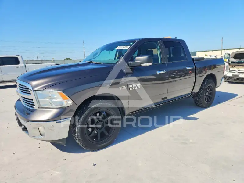 2014 RAM 1500 photo