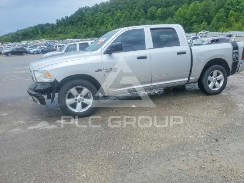2014 RAM 1500 photo