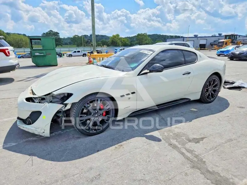 2014 Maserati GRANTURISMO фото