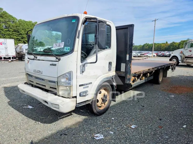 2014 Isuzu NPR photo
