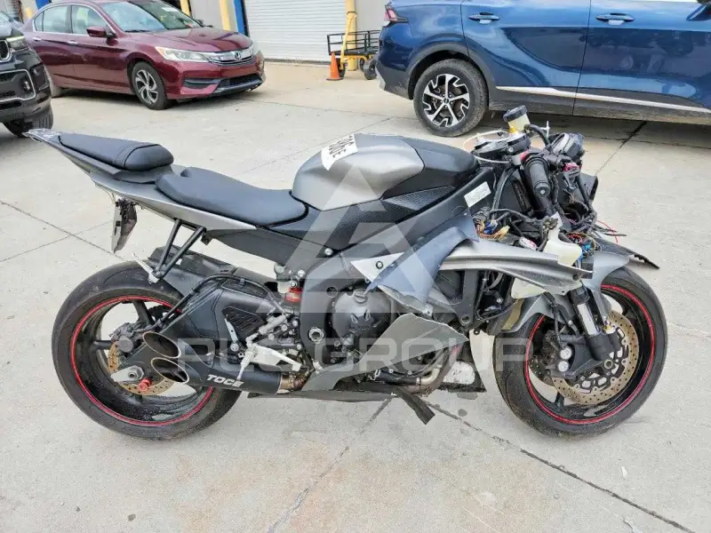 2014 Yamaha YZF600 фото