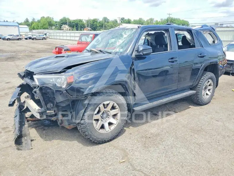 2014 Toyota 4 RUNNER photo