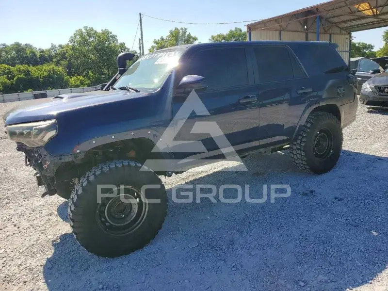 2014 Toyota 4 RUNNER photo