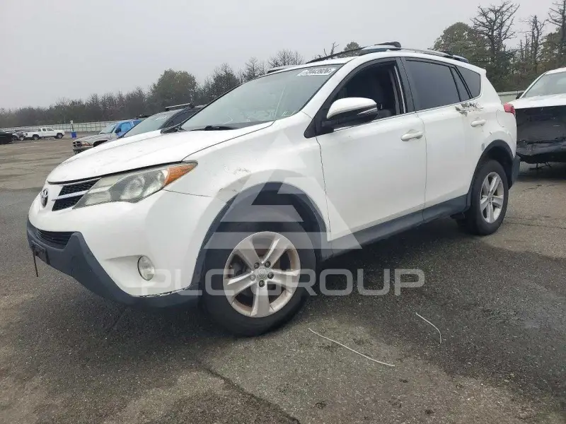 2014 Toyota RAV4 photo