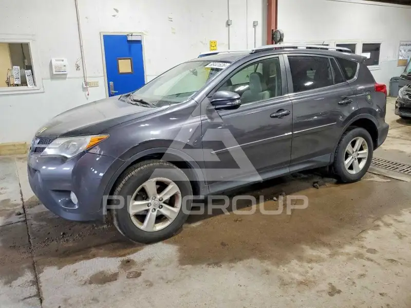 2014 Toyota RAV4 photo