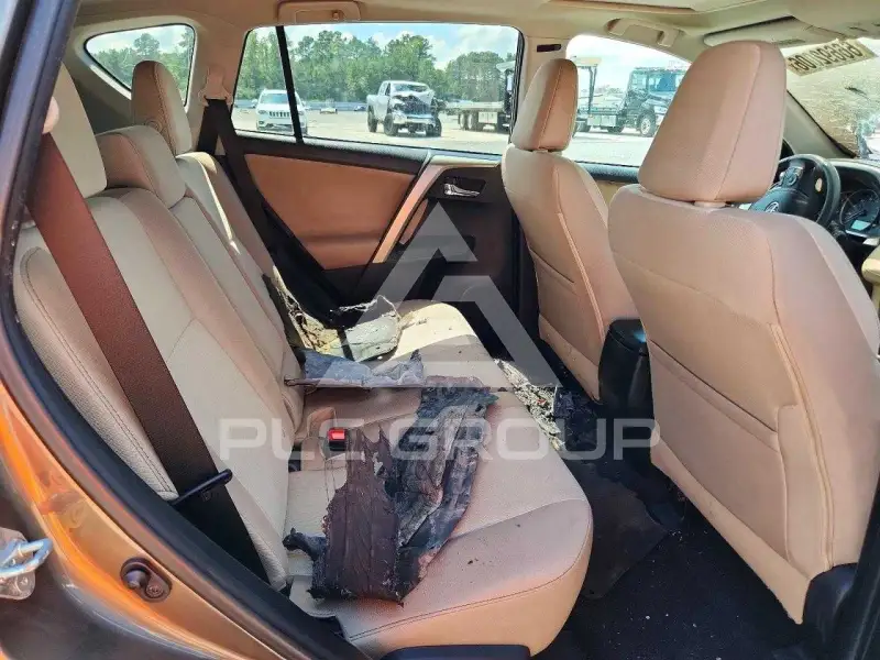 2014 Toyota RAV4 photo