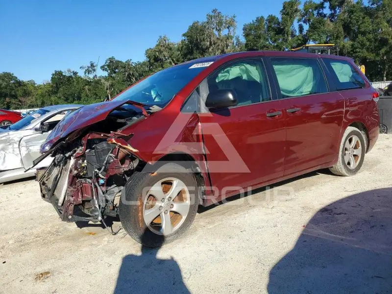 2014 Toyota SIENNA фото