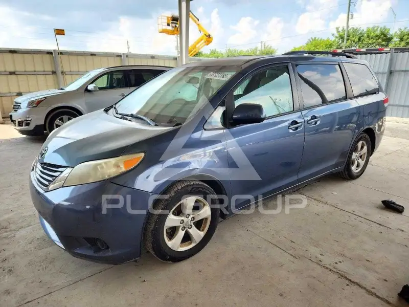 2014 Toyota SIENNA фото