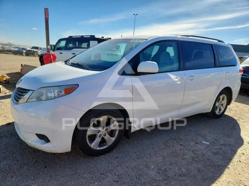2014 Toyota SIENNA фото