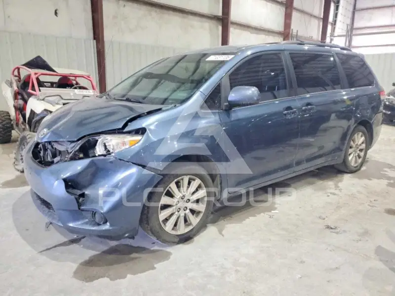 2014 Toyota SIENNA фото