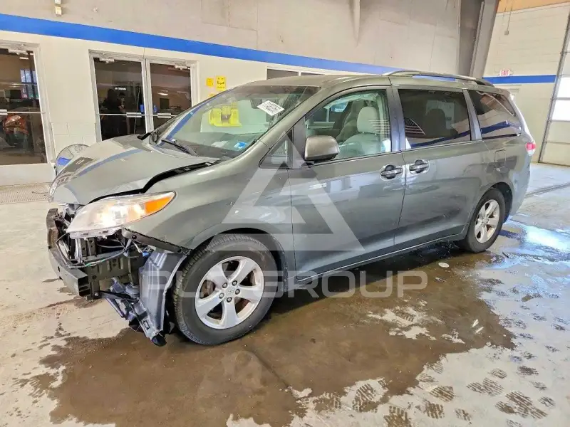 2014 Toyota SIENNA фото
