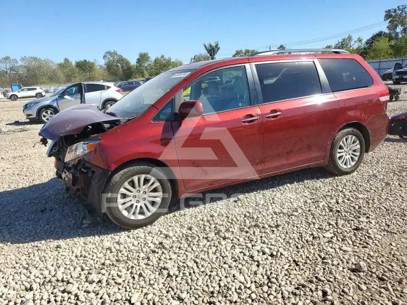 2014 Toyota SIENNA фото