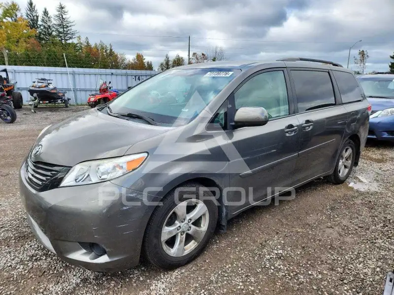 2014 Toyota SIENNA фото