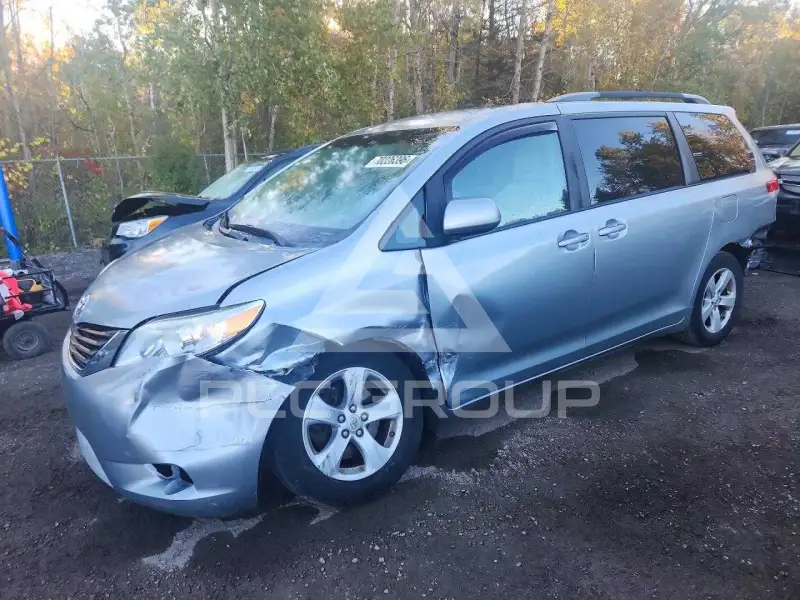 2014 Toyota SIENNA фото