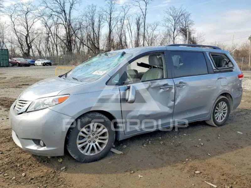 2014 Toyota SIENNA фото