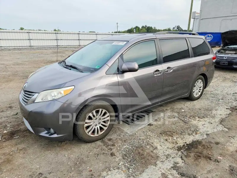 2014 Toyota SIENNA фото