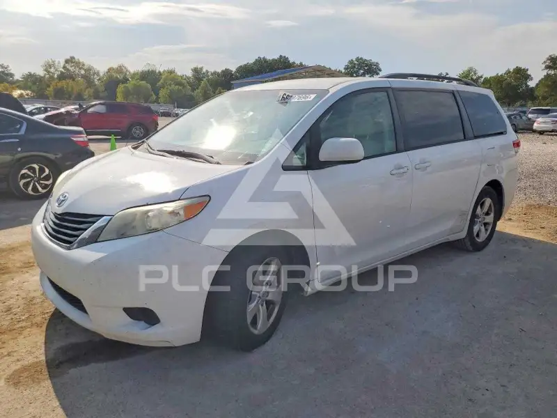 2014 Toyota SIENNA фото