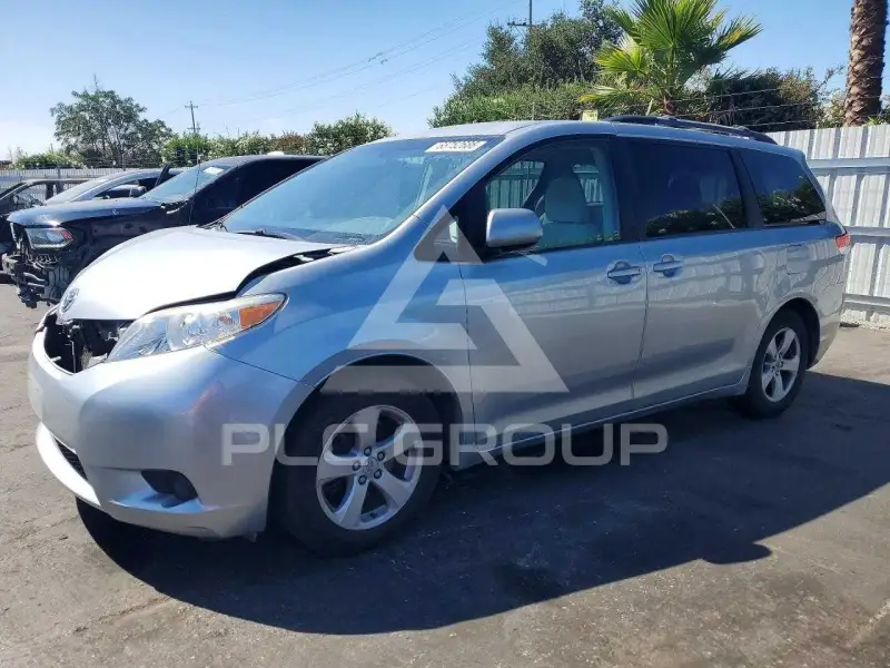 2014 Toyota SIENNA фото
