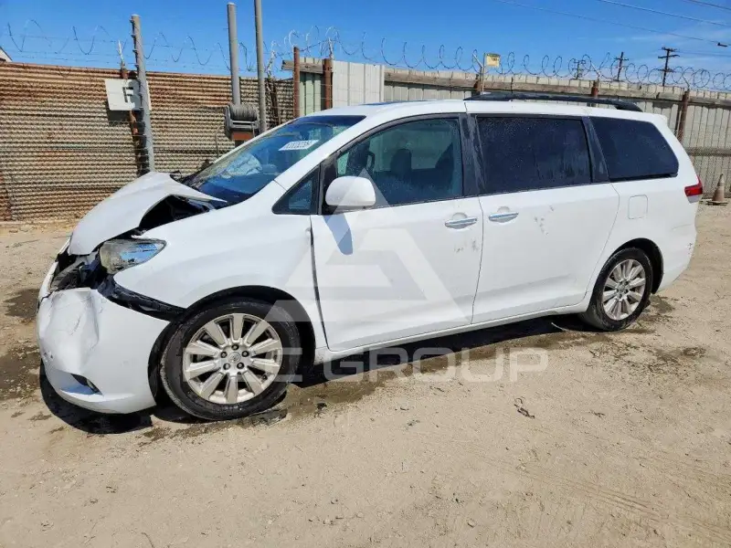 2014 Toyota SIENNA фото