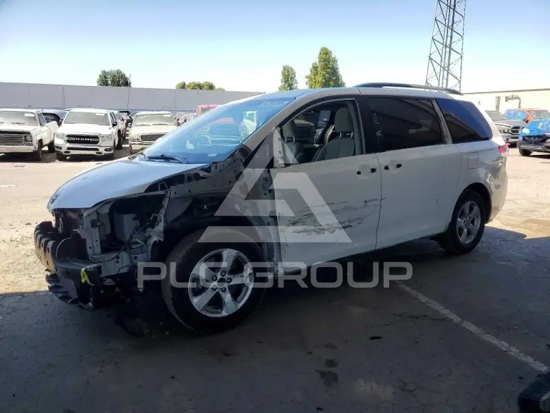 2014 Toyota SIENNA фото