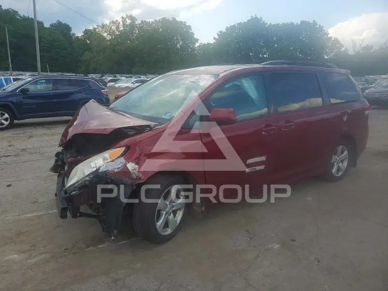 2014 Toyota SIENNA фото