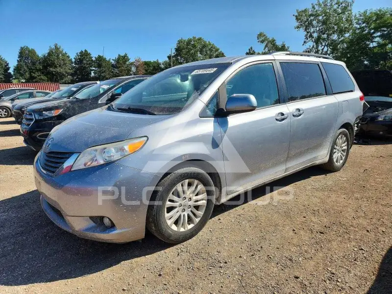 2014 Toyota SIENNA фото